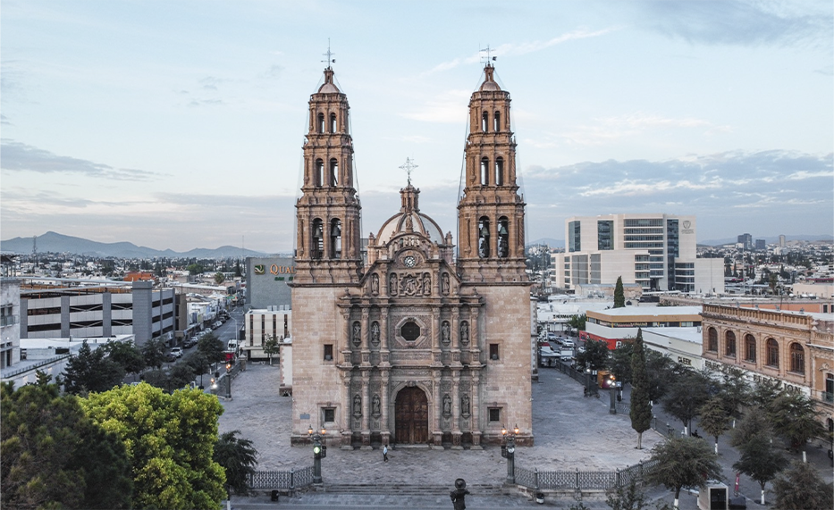 Vista frontal de la Catedral Metropolitana de Chihuahua